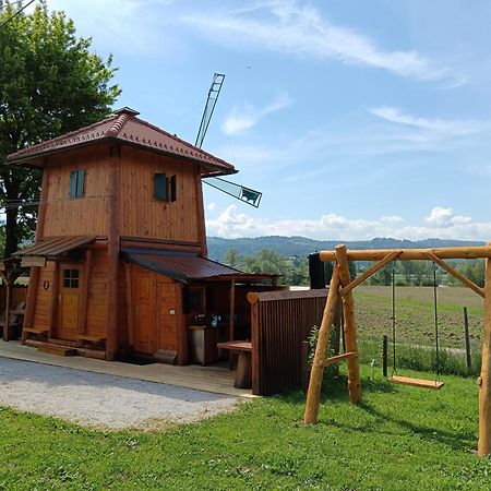 Villa Unique Wooden Holiday House In Nature Lukovica pri Domžalah Exterior foto