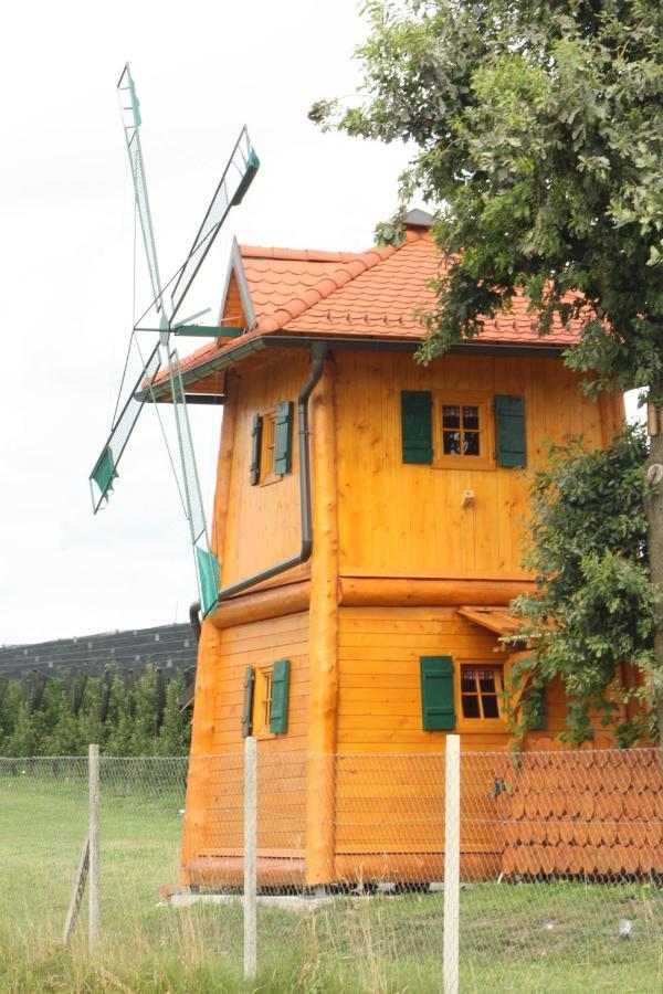 Villa Unique Wooden Holiday House In Nature Lukovica pri Domžalah Exterior foto