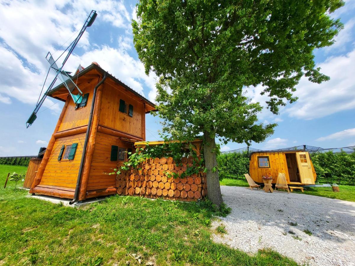 Villa Unique Wooden Holiday House In Nature Lukovica pri Domžalah Exterior foto