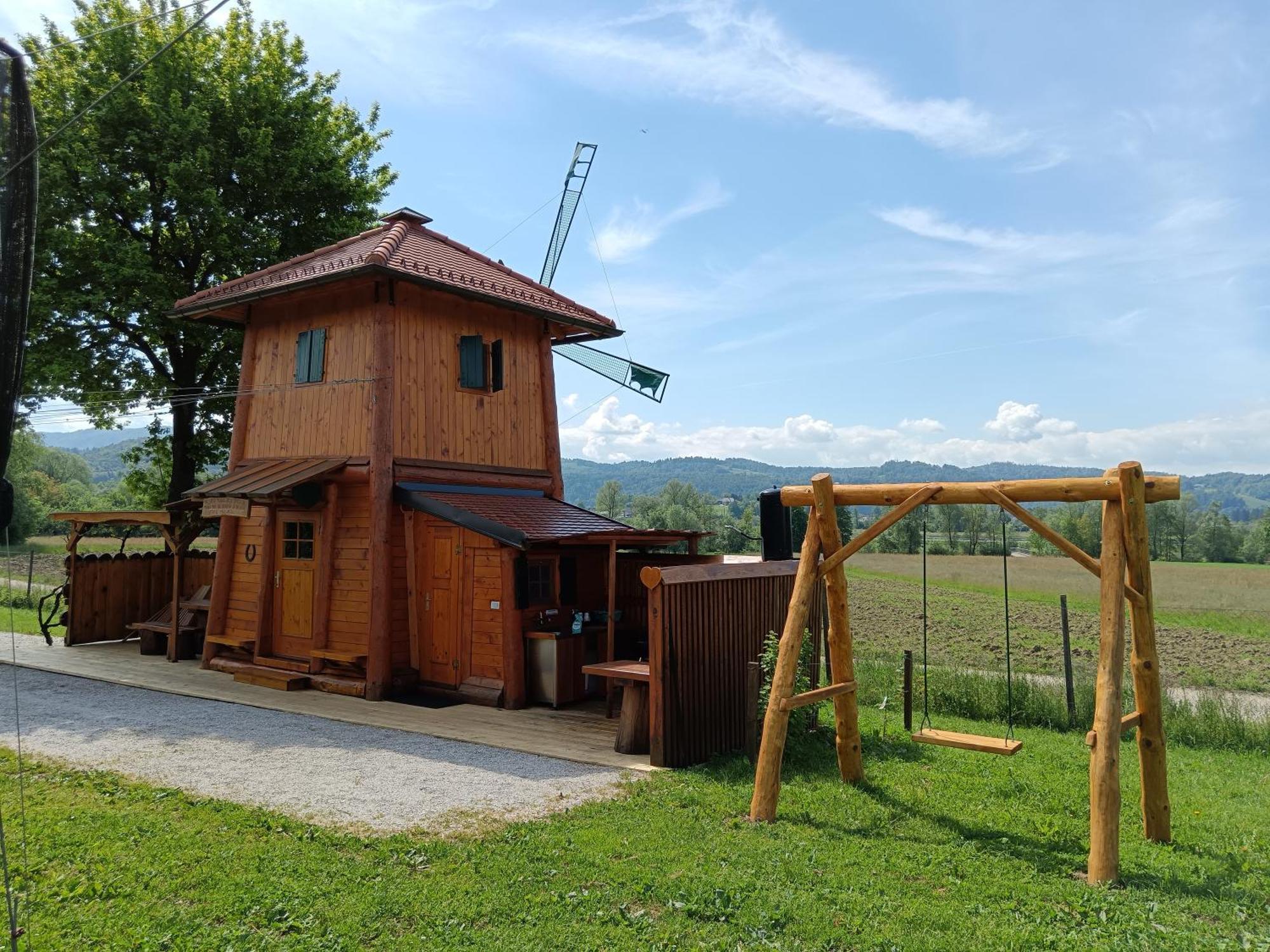 Villa Unique Wooden Holiday House In Nature Lukovica pri Domžalah Exterior foto